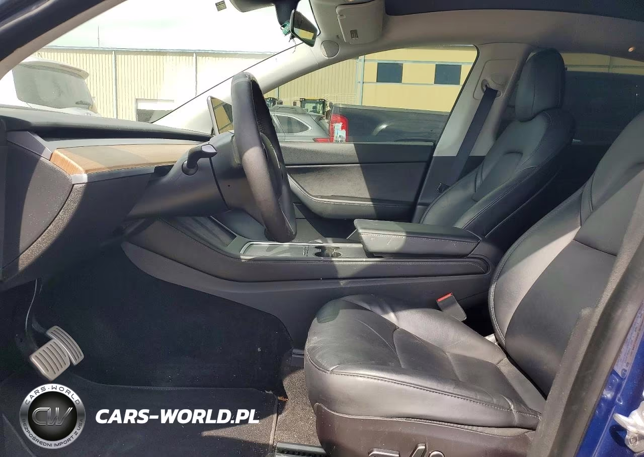 2022 Tesla Model Y VIN:7SAYGDEF8NF313067 - 7