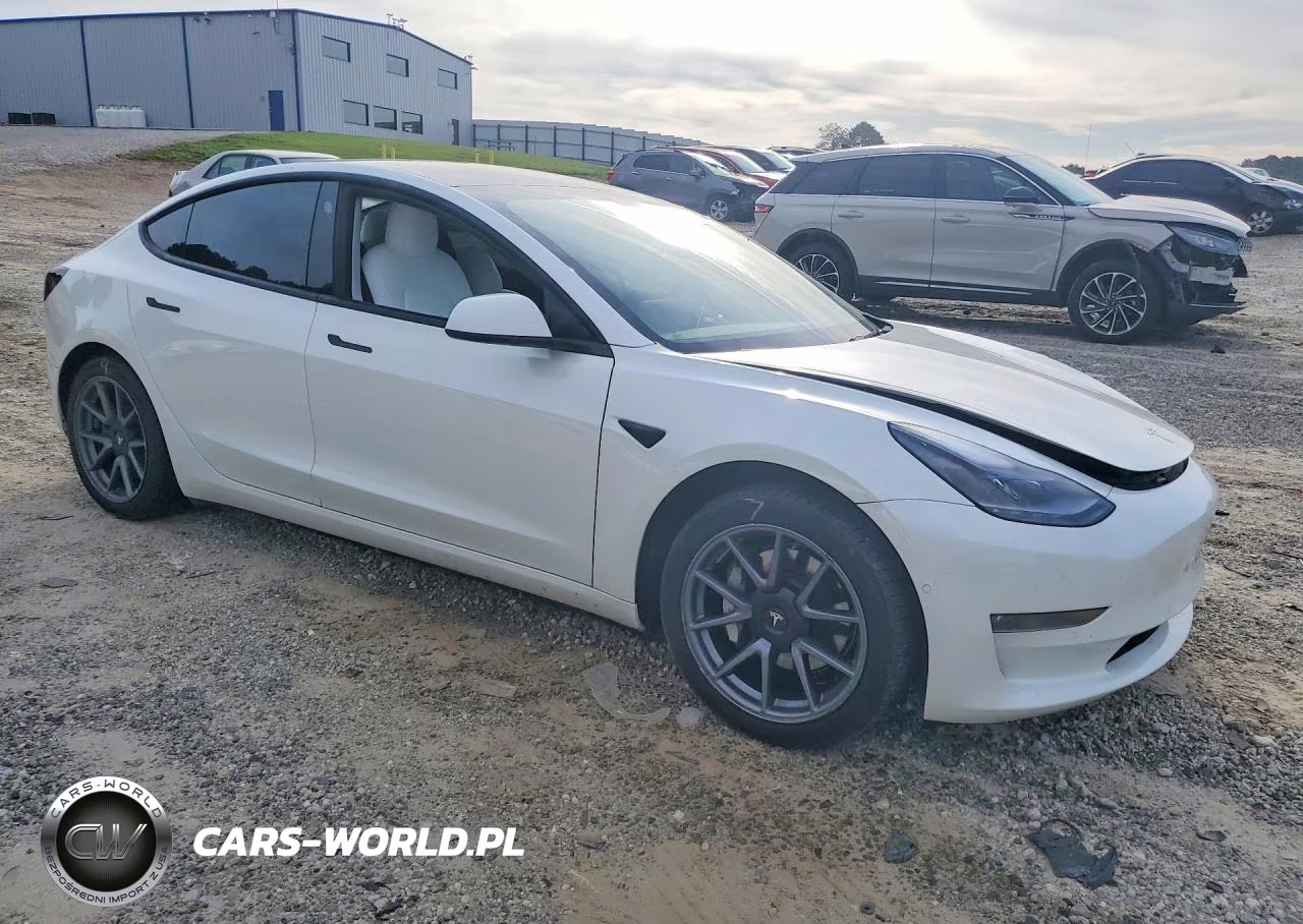 2022 Tesla Model 3 VIN:5YJ3E1EB7NF328670 - 4