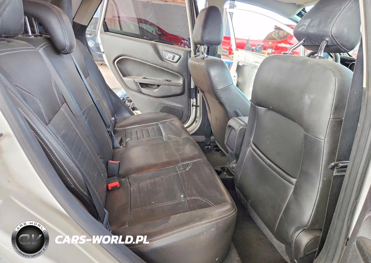 2018 Ford Fiesta Titanium VIN:3FADP4CJ8JM112218 - 10