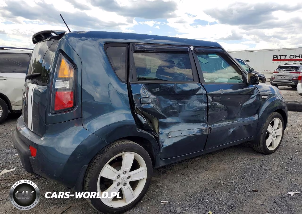 2010 Kia Soul + VIN:KNDJT2A2XA7072856 - 3
