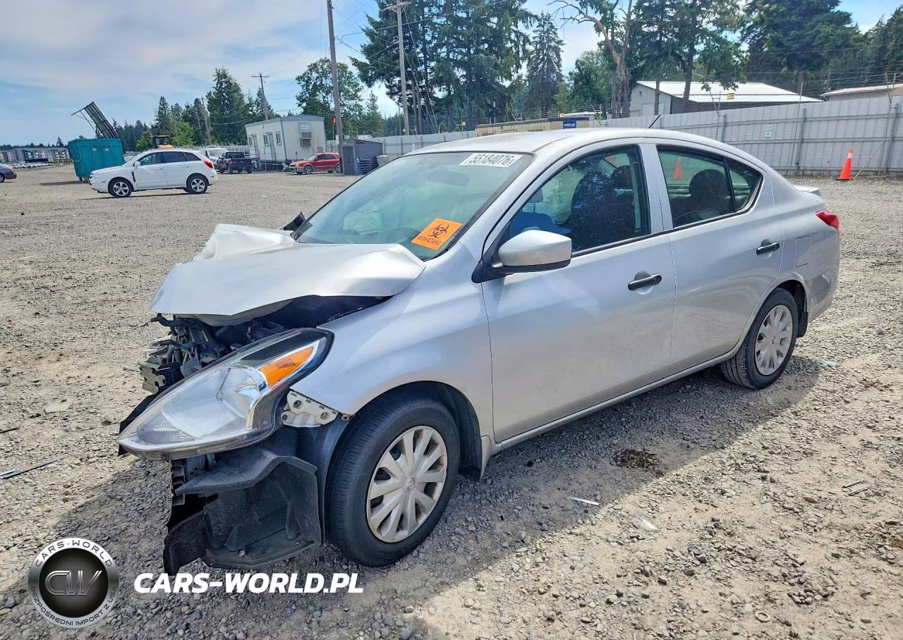 2018 Nissan Versa S Plus – zdjęcie 1 z 12