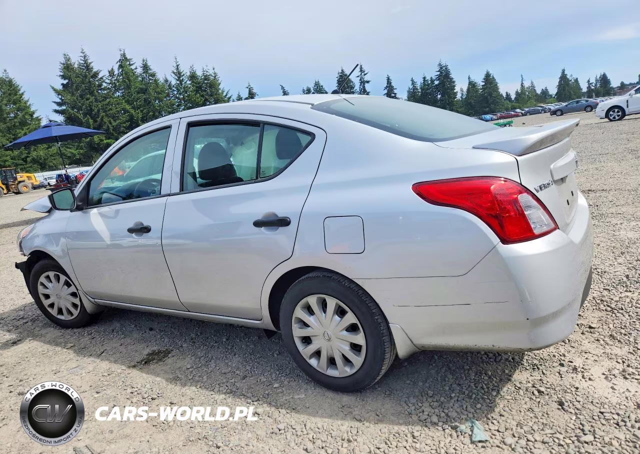 2018 Nissan Versa S Plus VIN:3N1CN7AP1JL834613 - 2