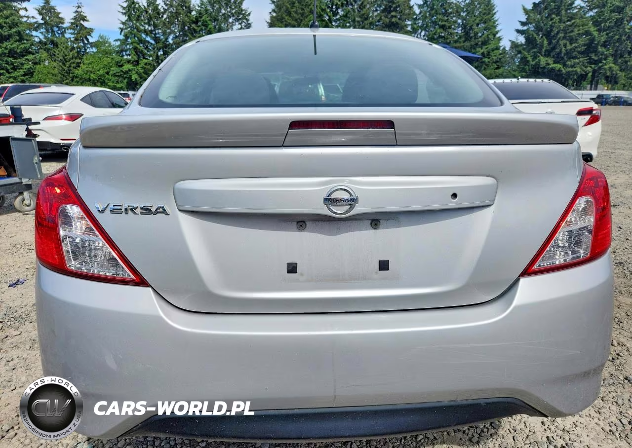 2018 Nissan Versa S Plus VIN:3N1CN7AP1JL834613 - 6