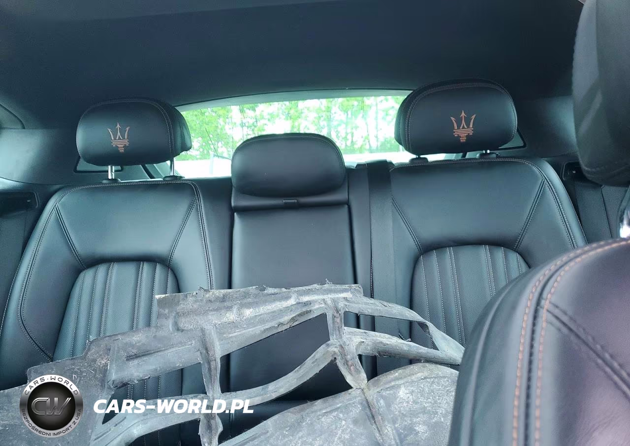 2019 Maserati Levante Luxury VIN:ZN661XUL7KX338637 - 10