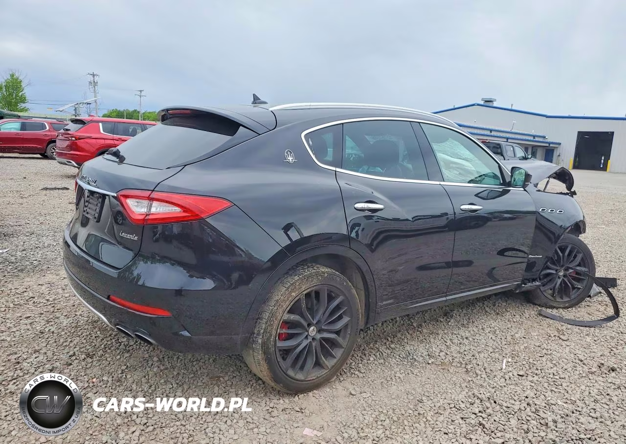 2019 Maserati Levante Luxury VIN:ZN661XUL7KX338637 - 3