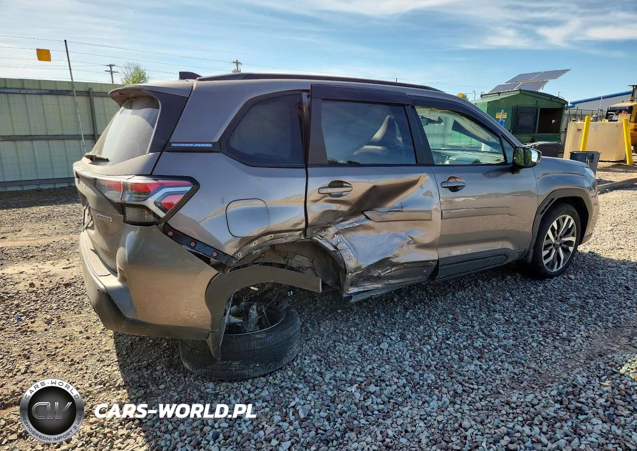 2025 Subaru Forester Touring VIN:JF2SLDTC7SH428134 - 3