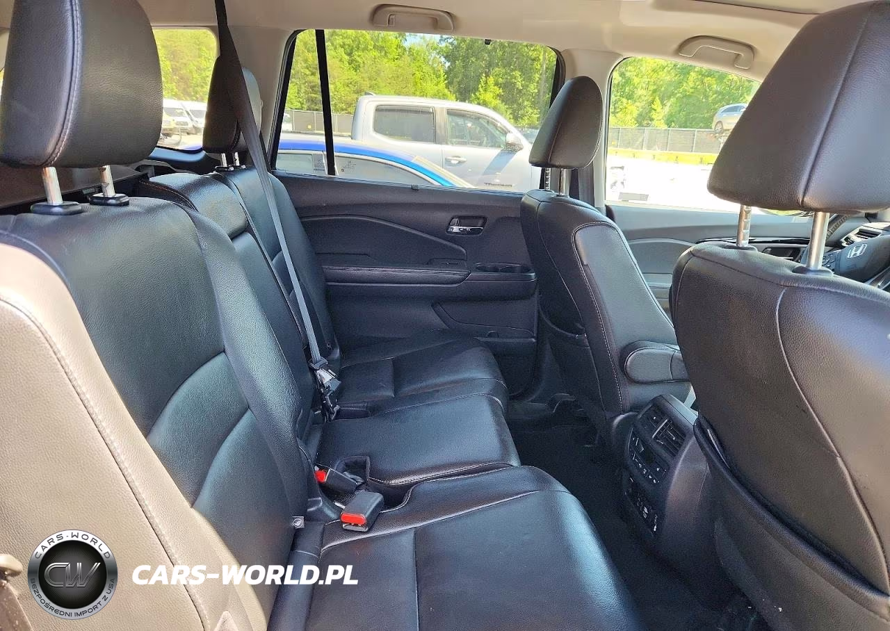 2019 Honda Pilot Touring VIN:5FNYF6H97KB087889 - 11