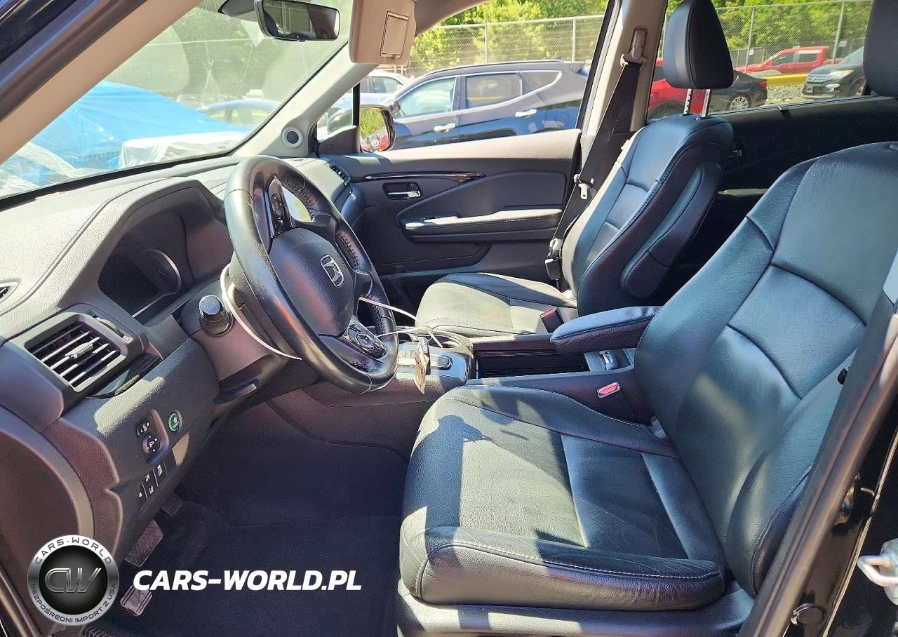 2019 Honda Pilot Touring VIN:5FNYF6H97KB087889 - 7