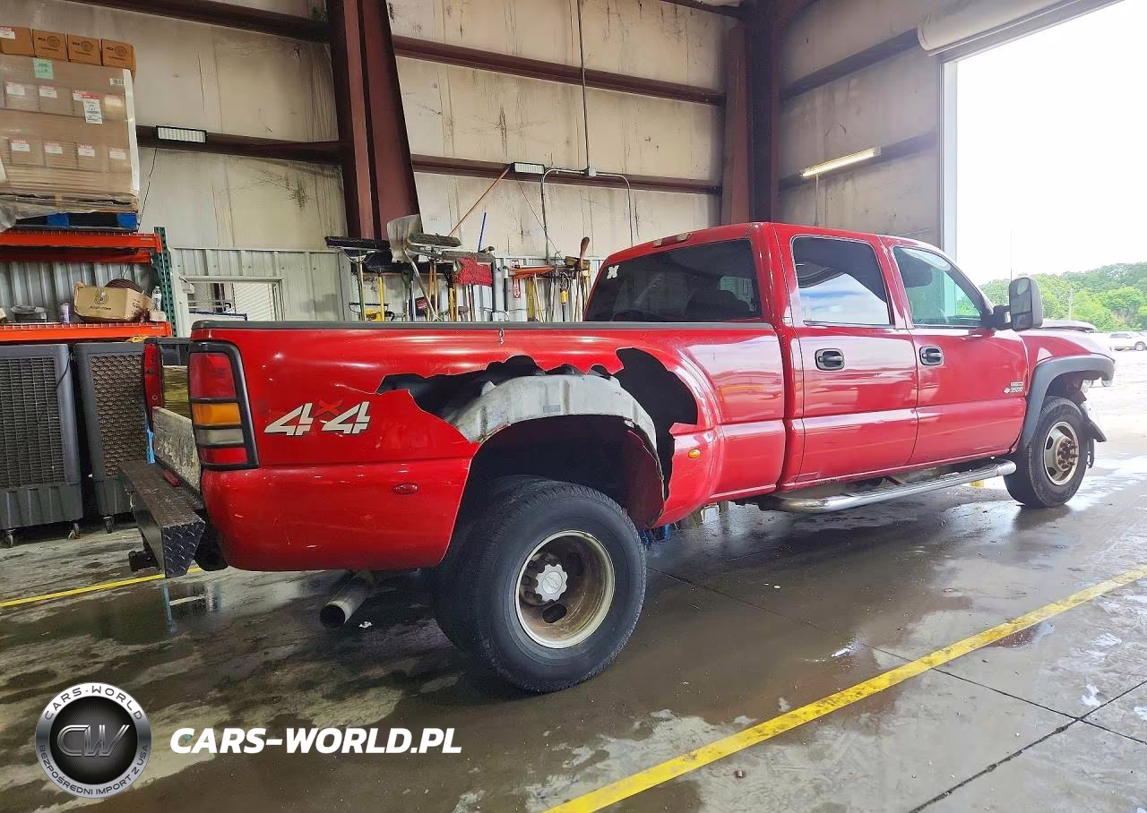 2007 Chevrolet Silverado K3500 VIN:1GCJK33D97F152624 - 3