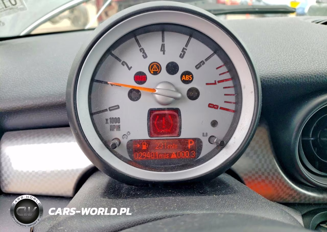 2007 Mini Cooper S VIN:WMWMF735X7TL91311 - 9
