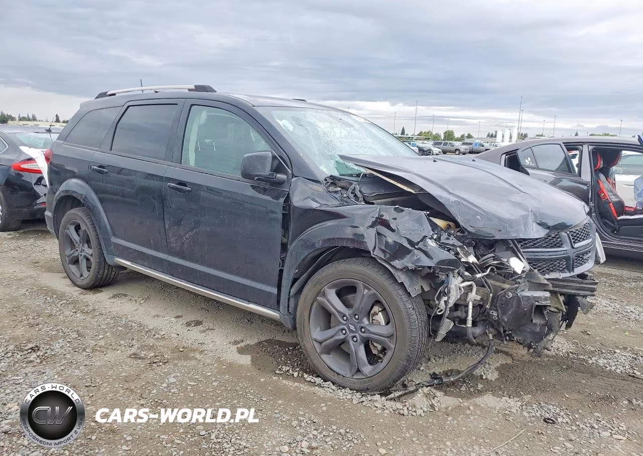 2018 Dodge Journey Crossroad VIN:3C4PDDGG6JT523105 - 4