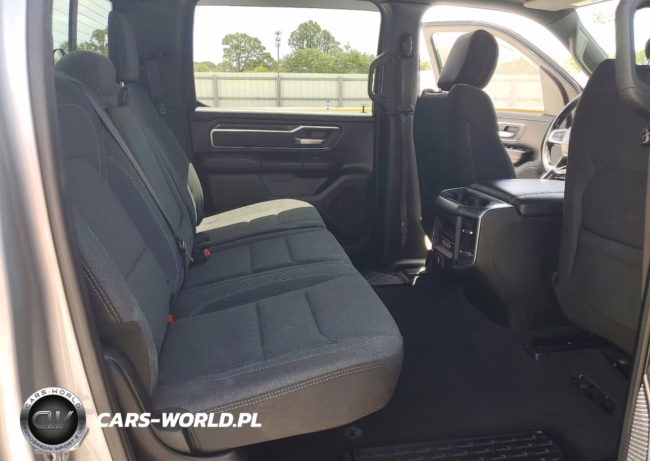 2019 Ram 1500 Big Horn VIN:1C6SRFFT8KN602113 - 10
