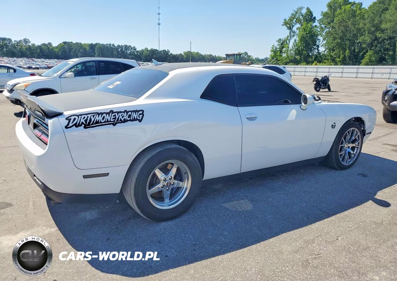 2017 Dodge Challenger R VIN:2C3CDZFJ8HH640779 - 3