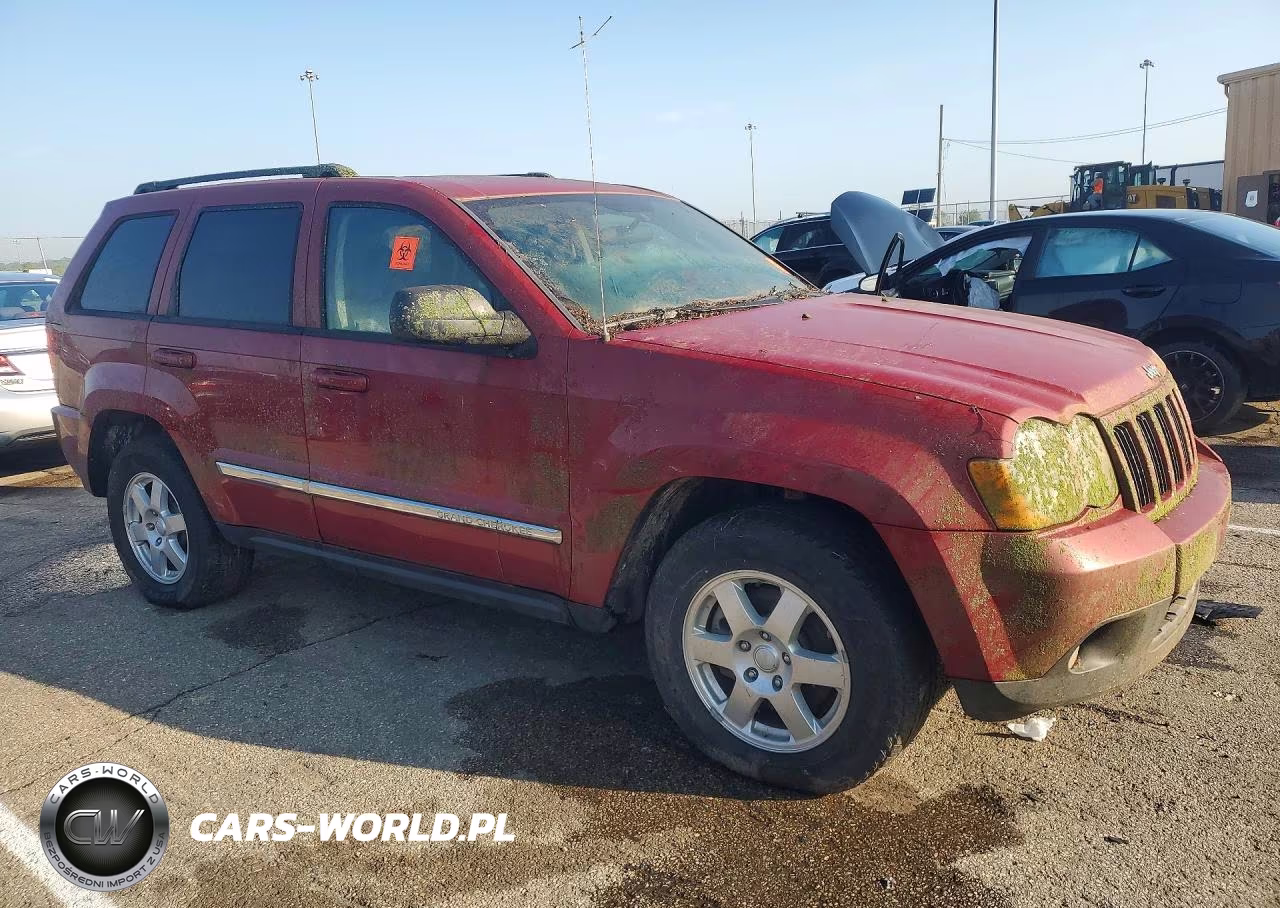 2010 Jeep Grand Cherokee Laredo VIN:1J4PR4GKXAC121096 - 4