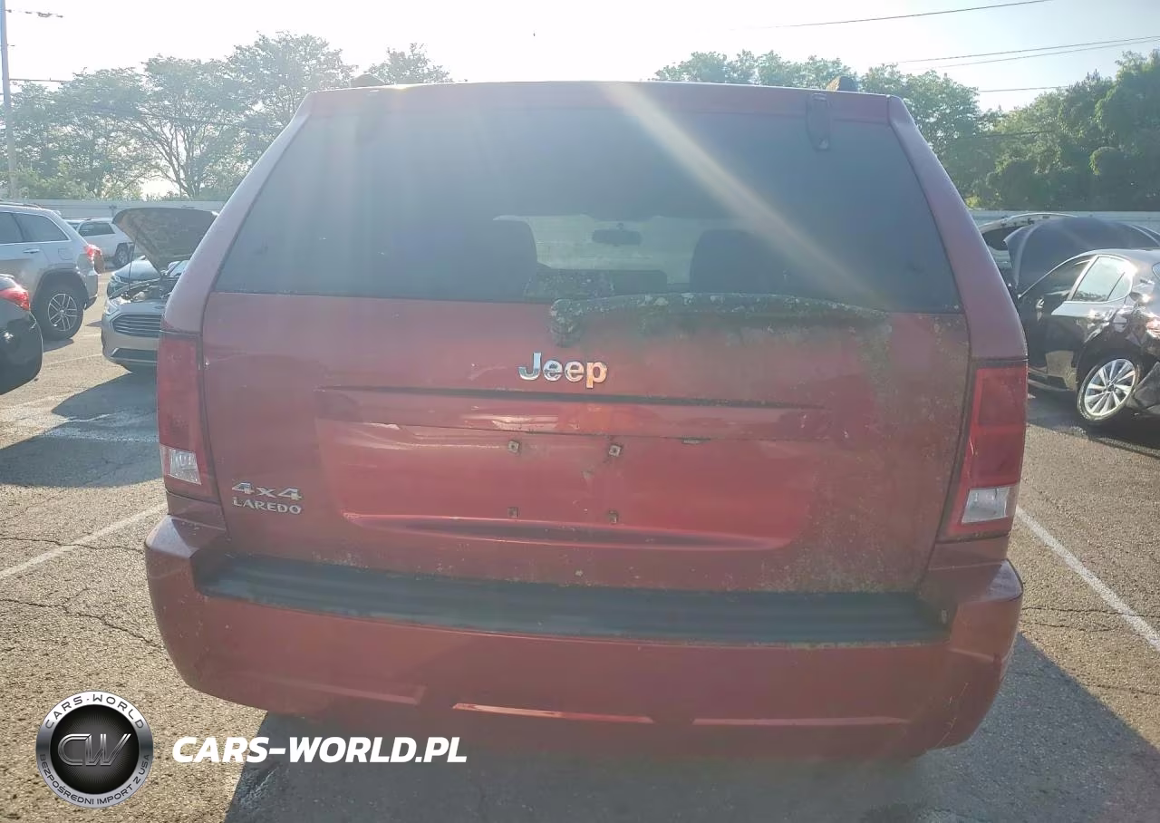 2010 Jeep Grand Cherokee Laredo VIN:1J4PR4GKXAC121096 - 6