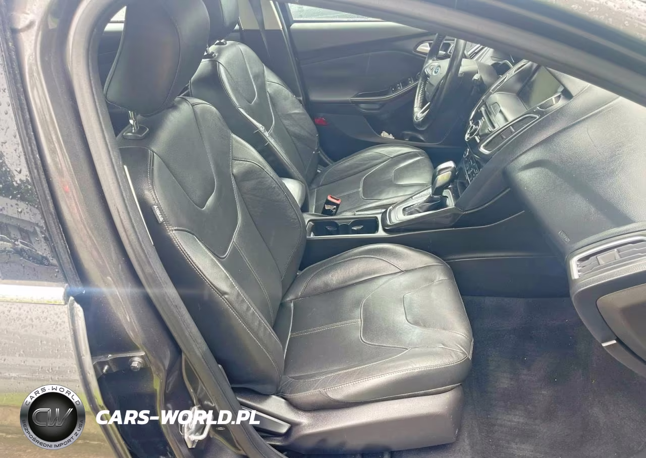 2015 Ford Focus Titanium VIN:1FADP3J23FL312020 - 5