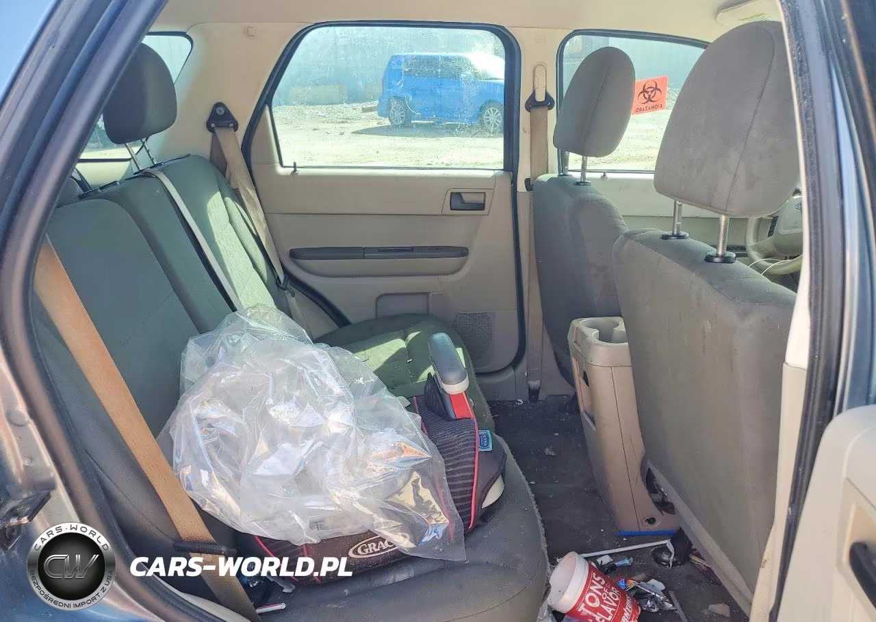 2011 Ford Escape Xls VIN:1FMCU0C77BKB02330 - 11