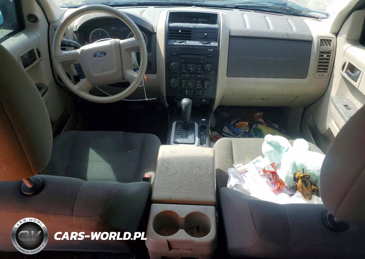 2011 Ford Escape Xls VIN:1FMCU0C77BKB02330 - 8