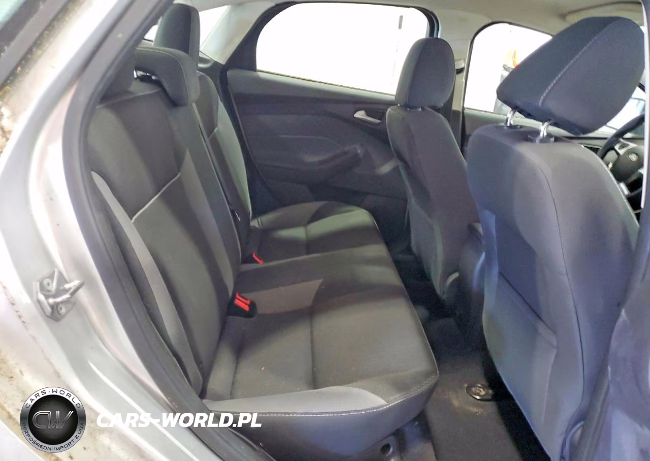 2014 Ford Focus Se VIN:1FADP3F22EL425089 - 10