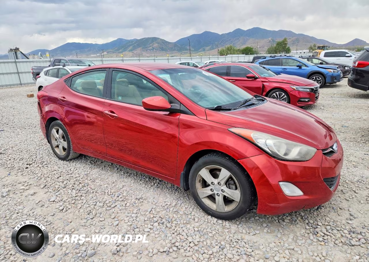 2013 Hyundai Elantra Gls VIN:KMHDH4AE6DU796341 - 4