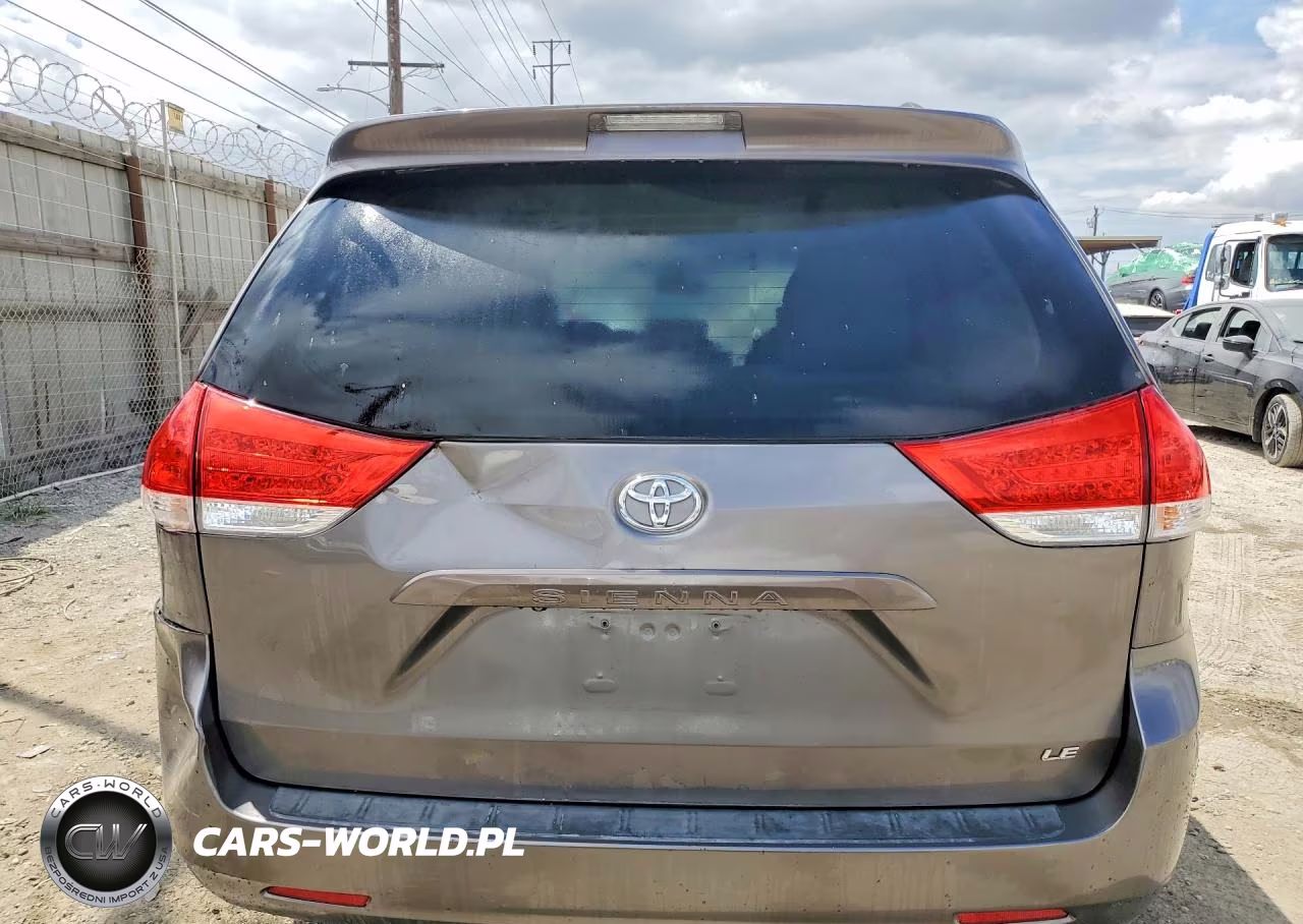 2011 Toyota Sienna Le VIN:5TDKK3DC6BS090490 - 6