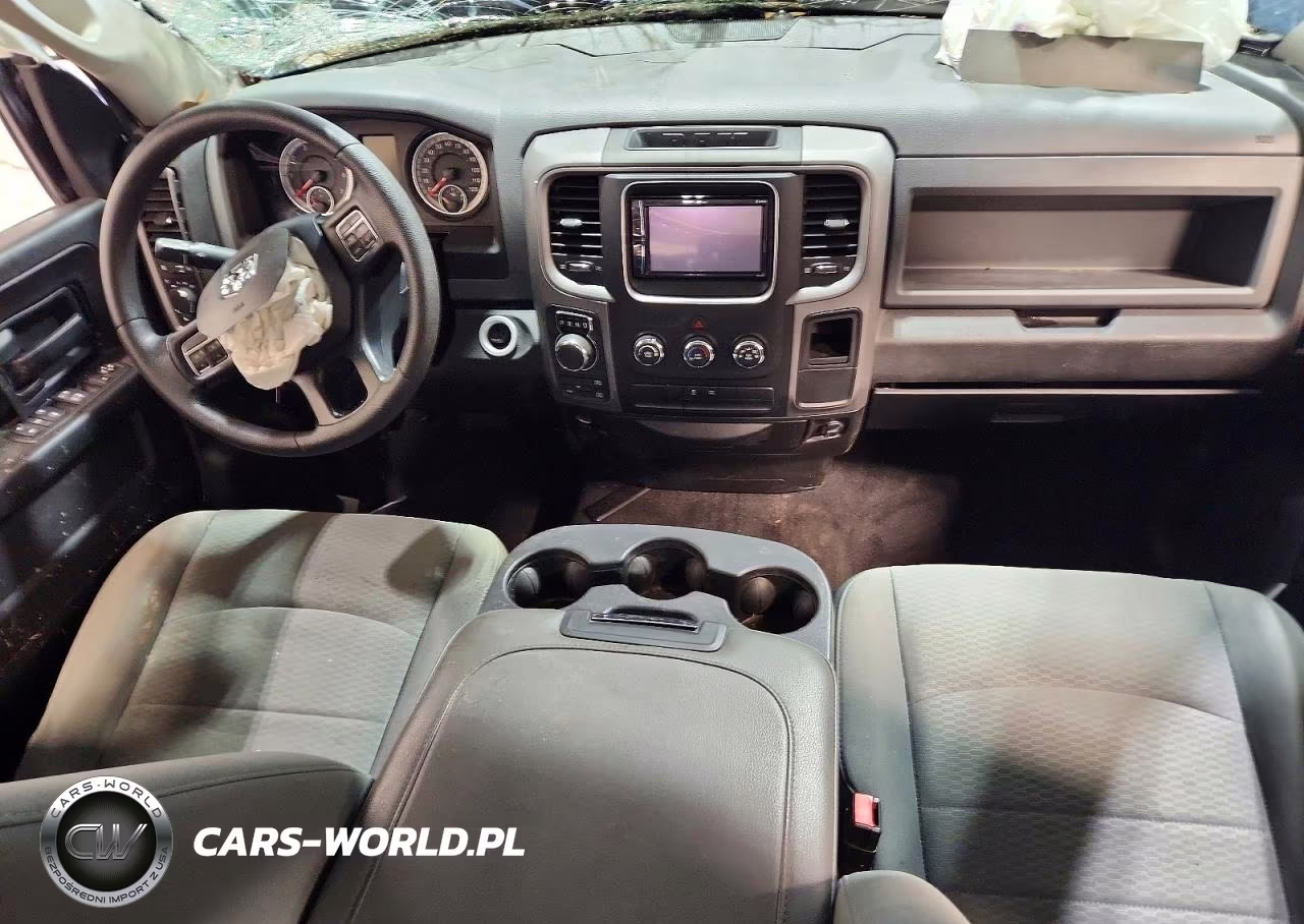 2019 Ram 1500 Classic Tradesman VIN:1C6RR7FG2KS675549 - 8