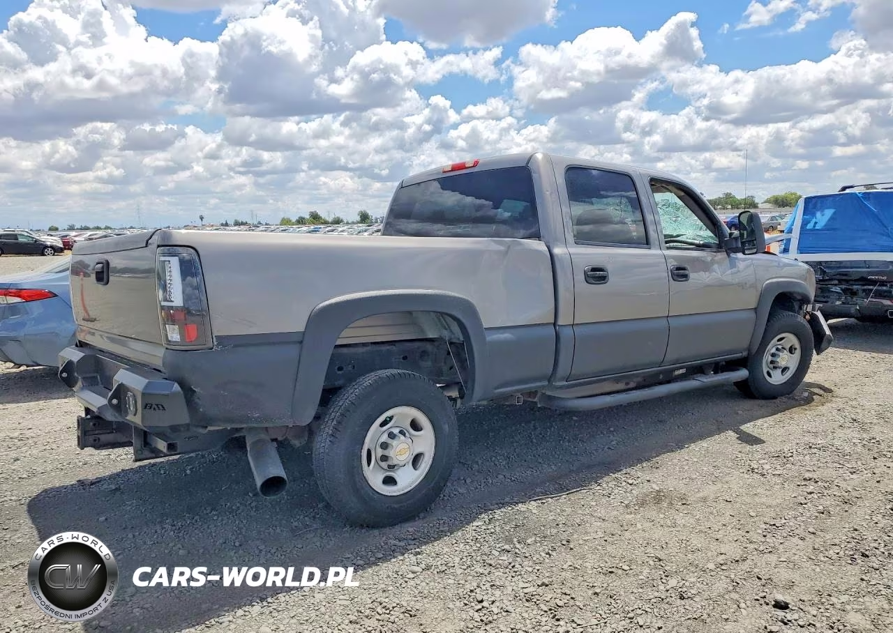 2006 Chevrolet Silverado K2500 Heavy Duty VIN:1GCHK23D46F235417 - 3