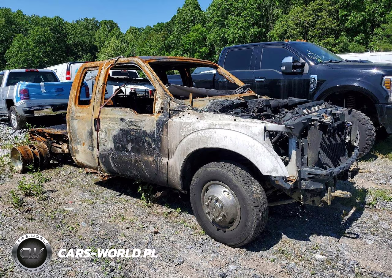 2011 Ford F350 Super Duty VIN:1FD8X3G63BEC58153 - 4
