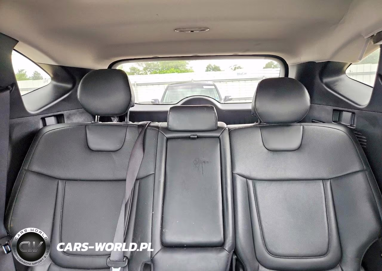 2023 Hyundai Tucson Limited VIN:5NMJECAE8PH184292 - 10
