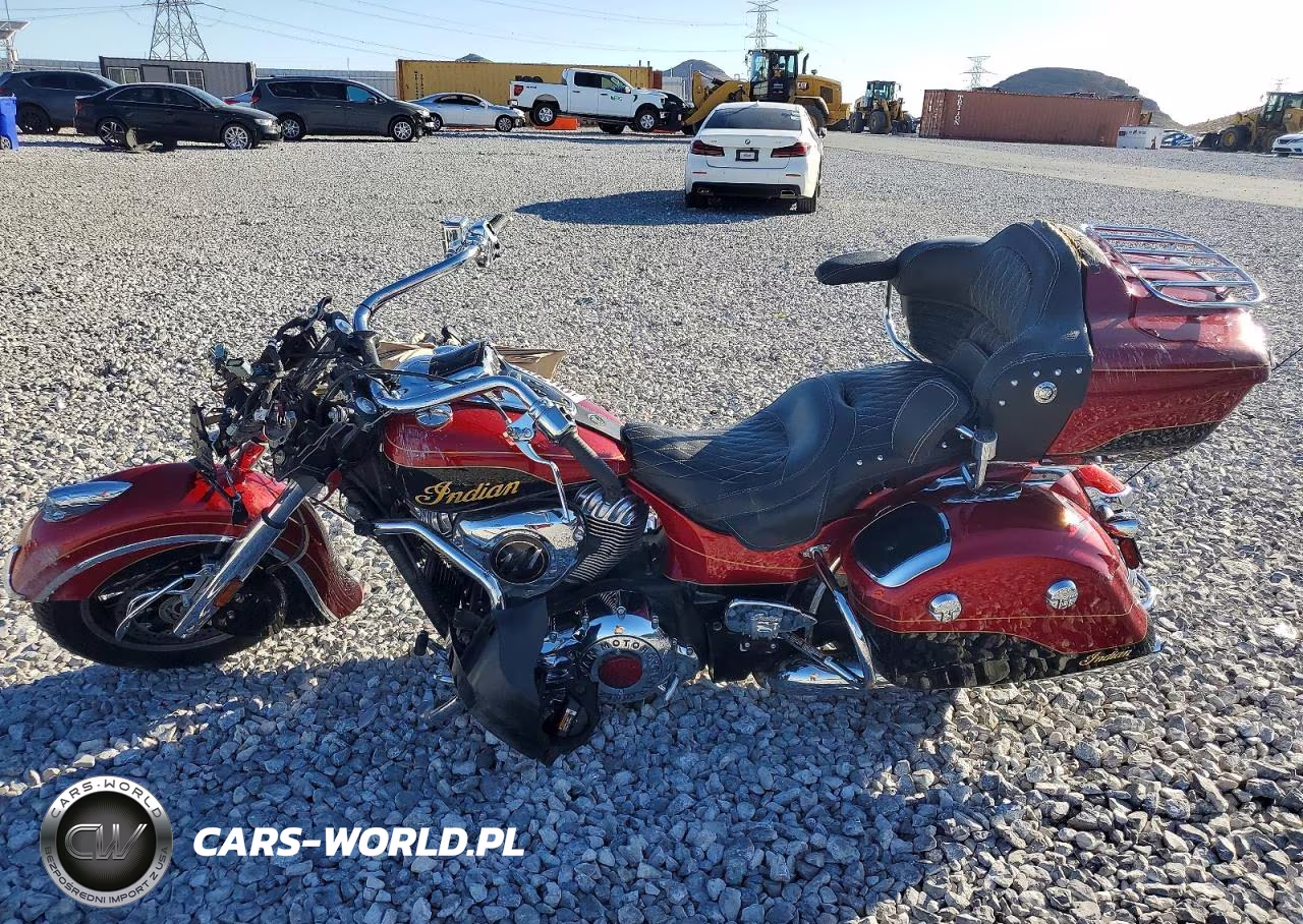 2019 Indian Motorcycle Co. Roadmaster Elite VIN:56KTREAA4K3372489 - 3