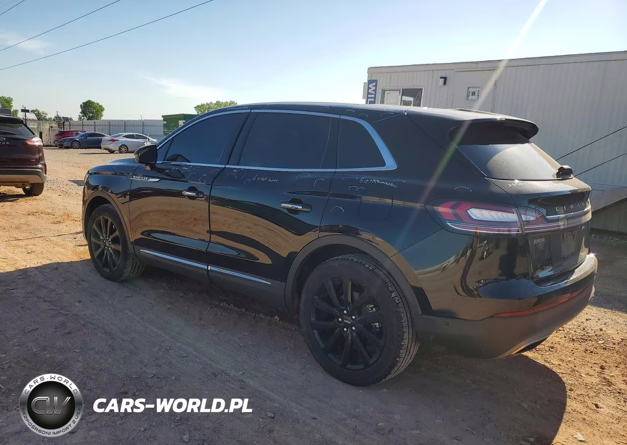 2020 Lincoln Nautilus Reserve VIN:2LMPJ6K9XLBL23100 - 2