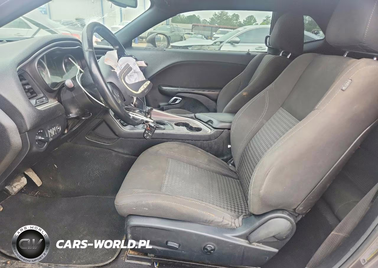 2019 Dodge Challenger Sxt VIN:2C3CDZAG0KH701853 - 7