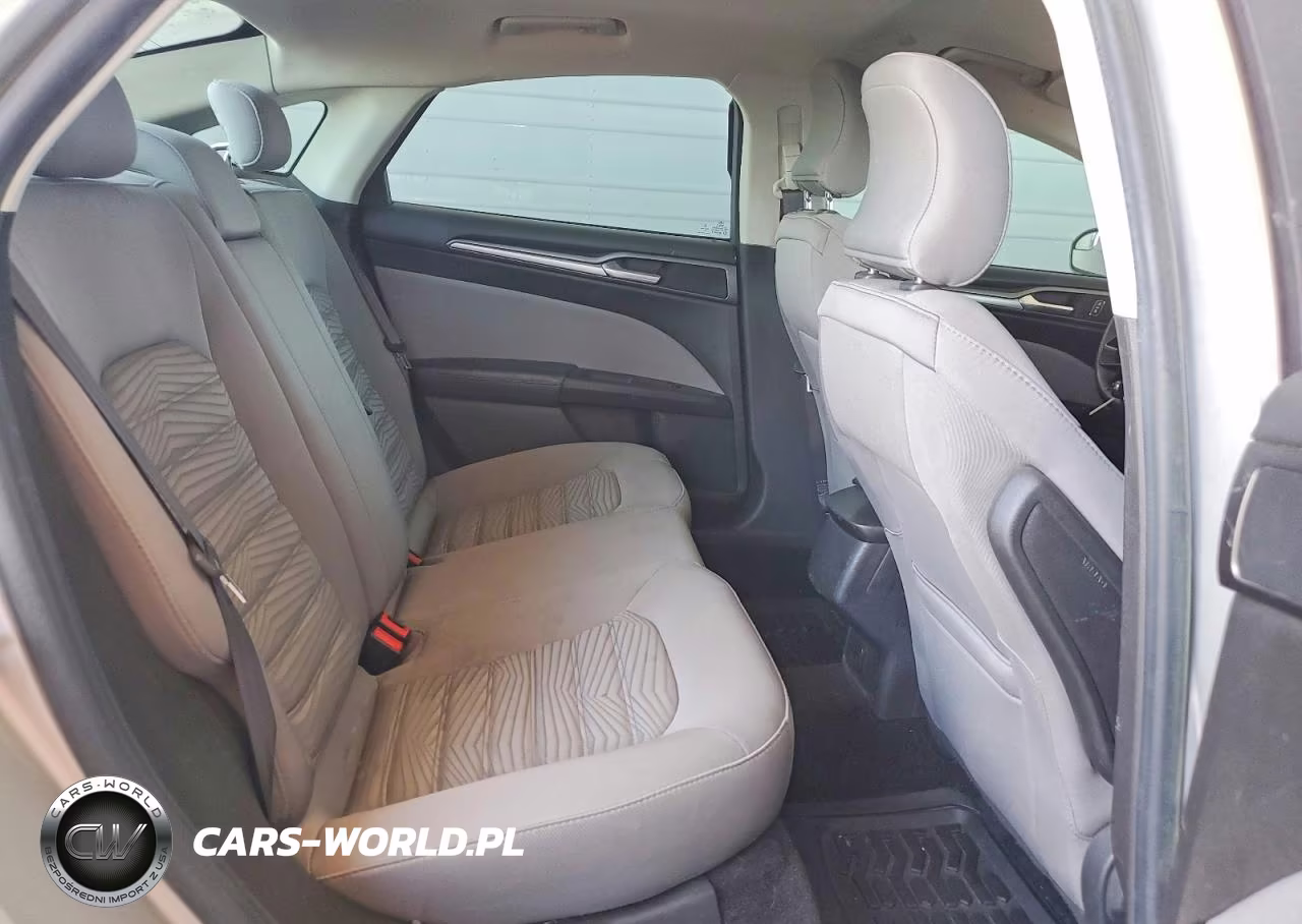 2016 Ford Fusion S Hybrid VIN:3FA6P0UU3GR356753 - 10