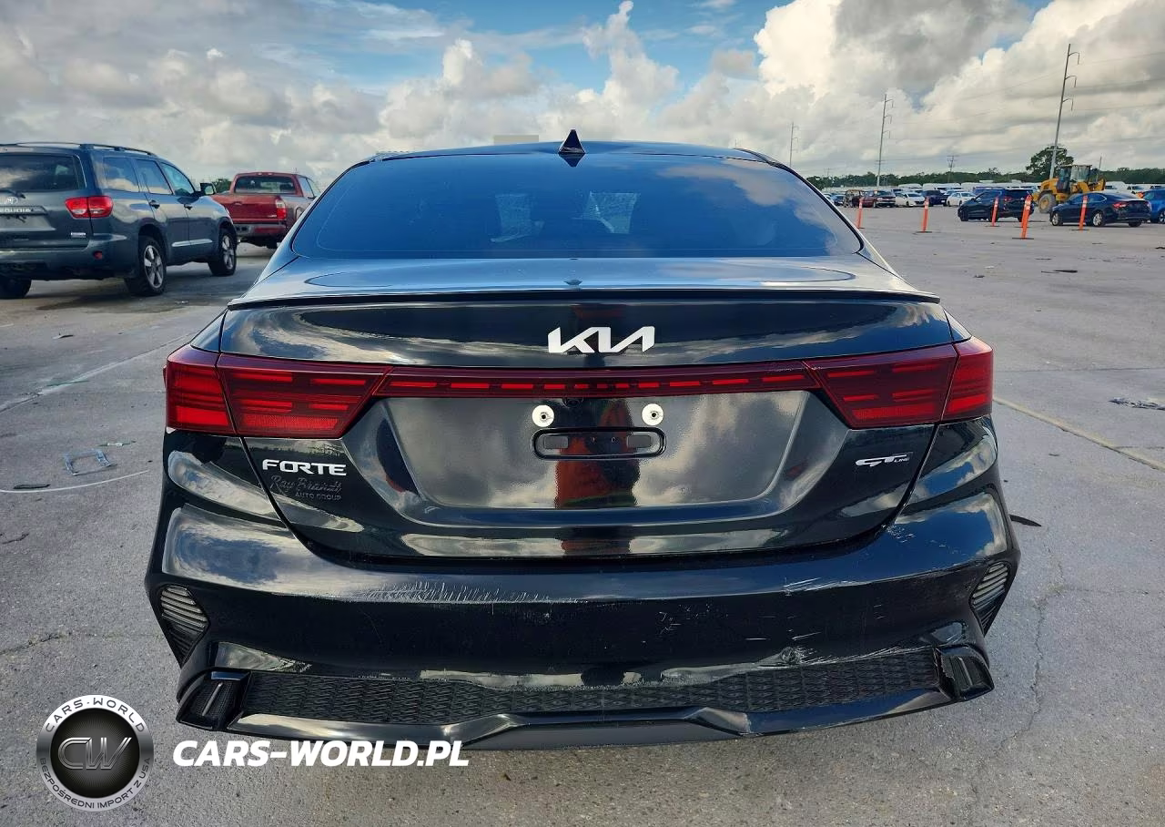 2023 Kia Forte Gt Line VIN:3KPF54AD4PE662606 - 6