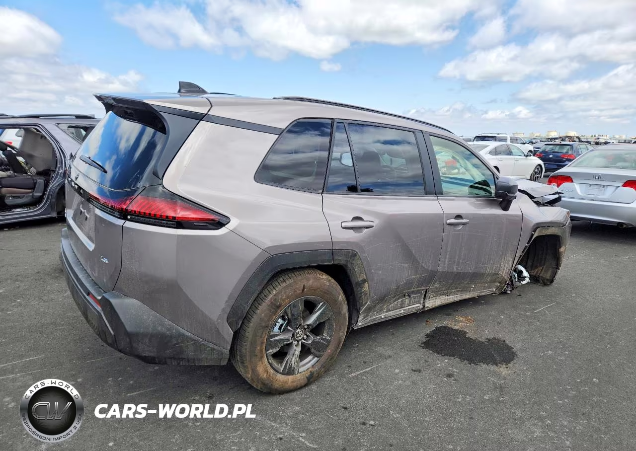 2026 Toyota Rav4 Le VIN:JTM6CRAV2TD306517 - 3
