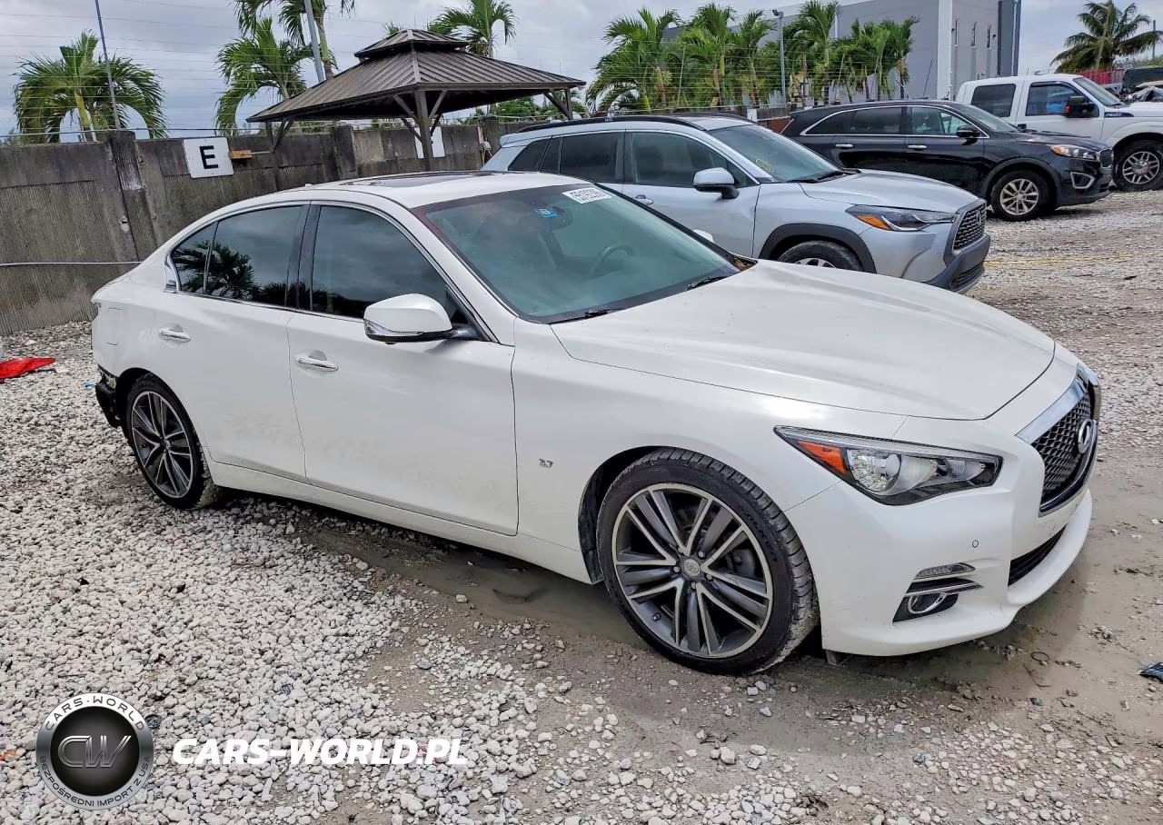 2014 Infiniti Q50 Premium VIN:JN1BV7APXEM693340 - 4