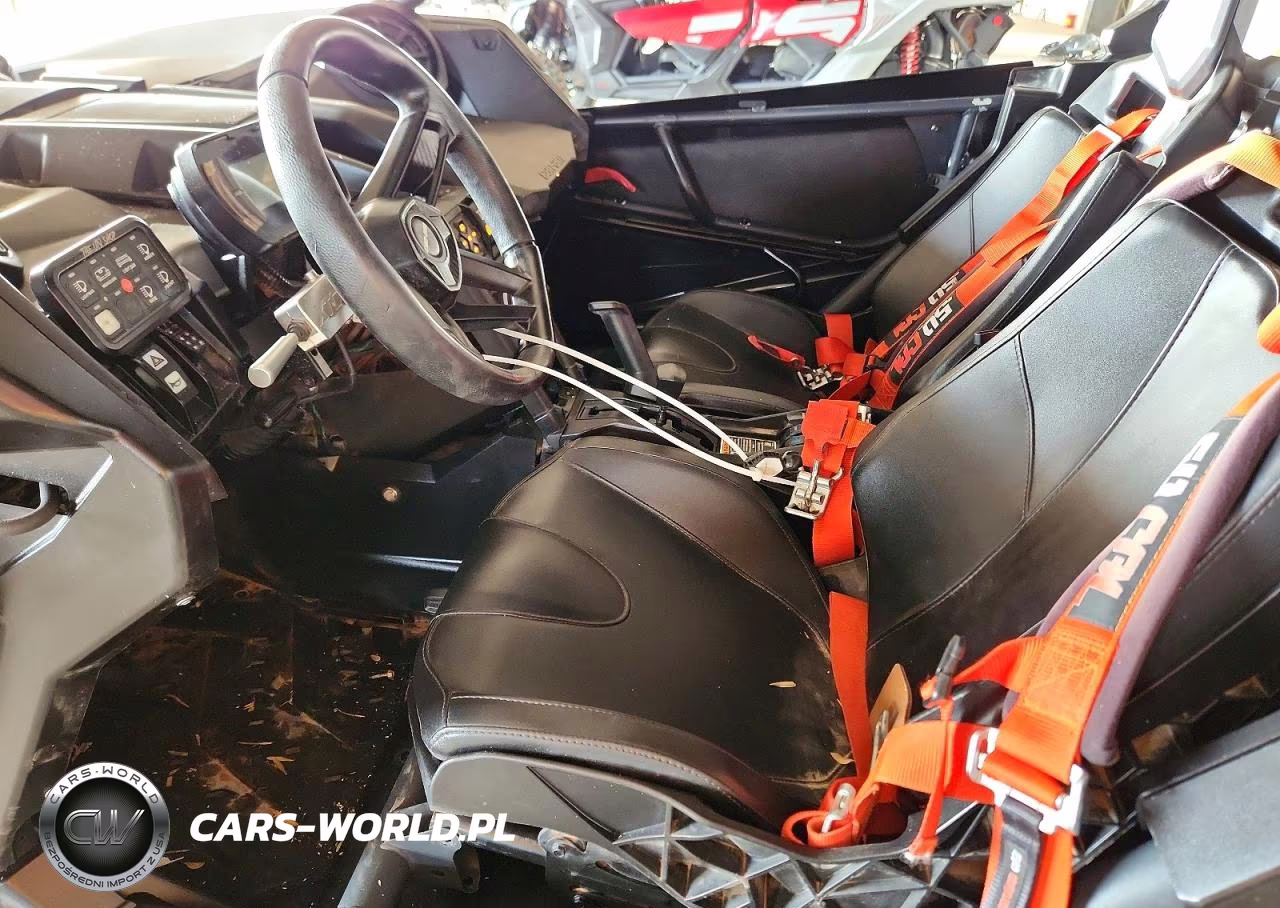 2023 Can-Am Maverick X3 Utility Vehicle VIN:3JBVKAV24PE000930 - 5