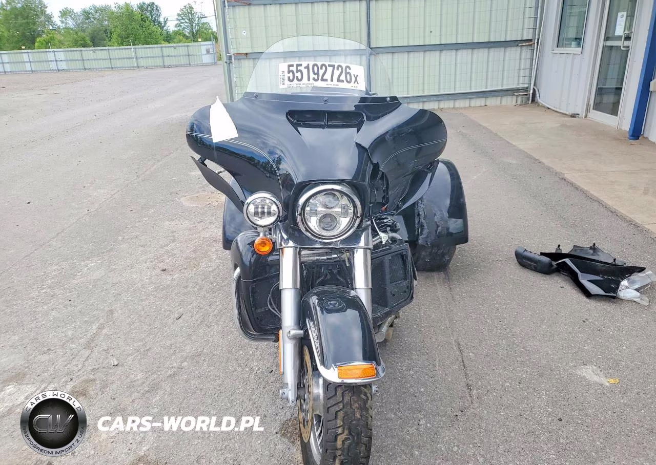 2017 Harley-Davidson Flhtcutg Tri Glide Ultra VIN:1HD1MAD19HB857739 - 2