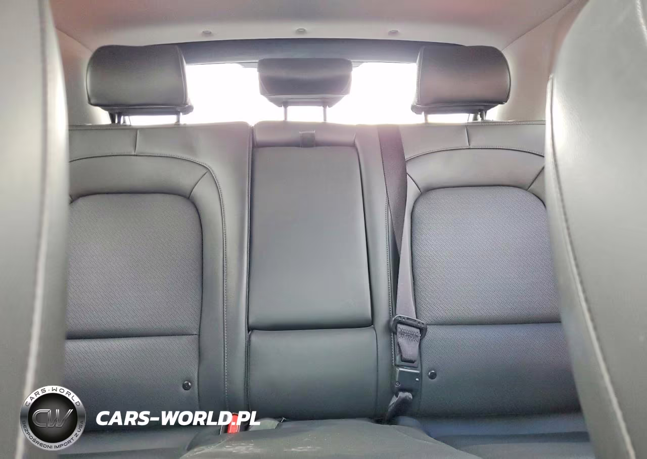 2021 Hyundai Kona Ultimate VIN:KM8K53AG3MU126595 - 10