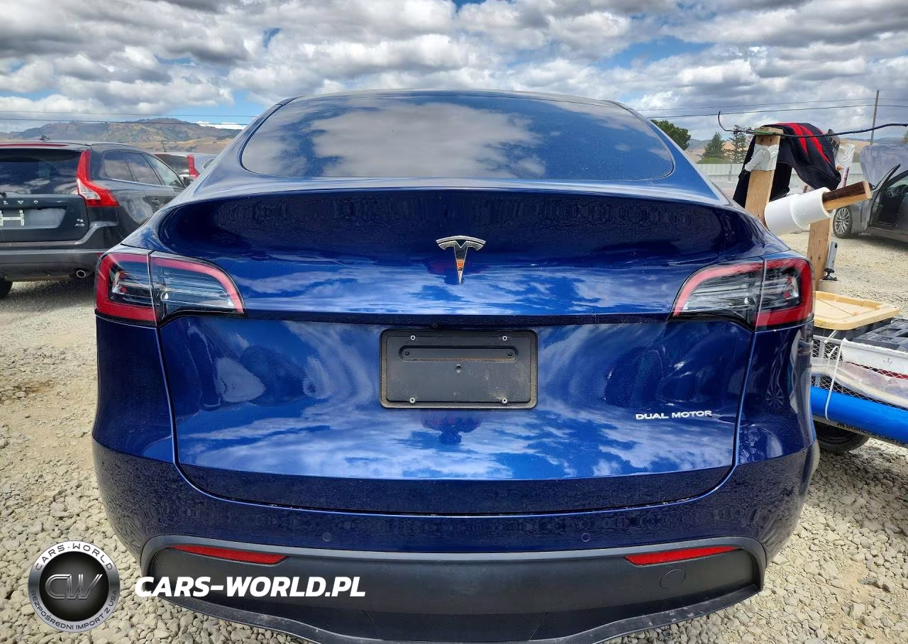 2022 Tesla Model Y VIN:7SAYGDEE0NF401151 - 6