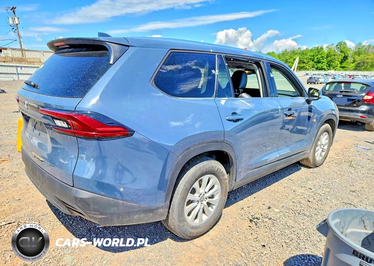 2024 Toyota Grand Highlander Xle VIN:5TDAAAB54RS009990 - 3