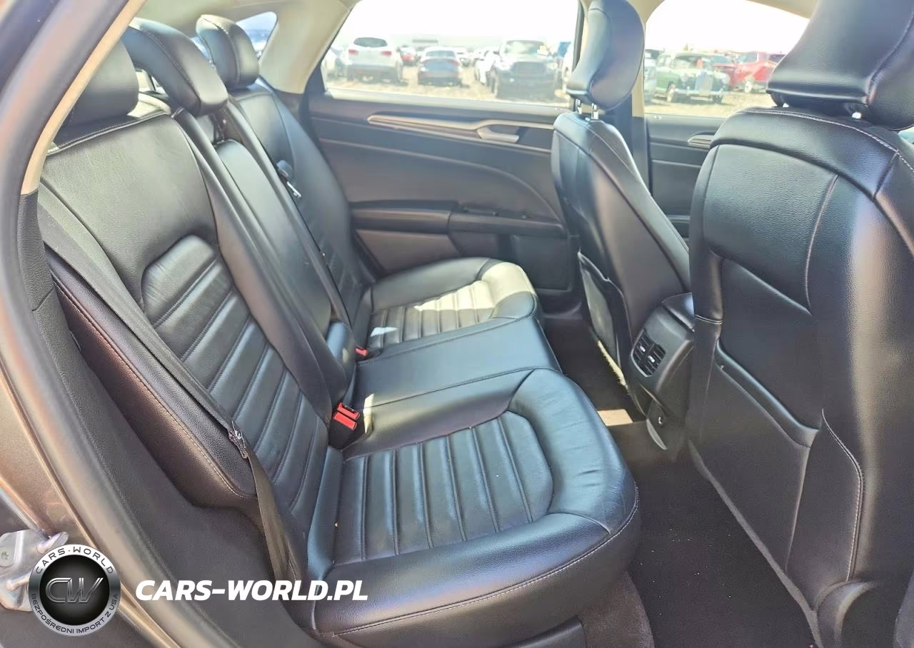 2017 Ford Fusion Se VIN:3FA6P0H90HR174063 - 10