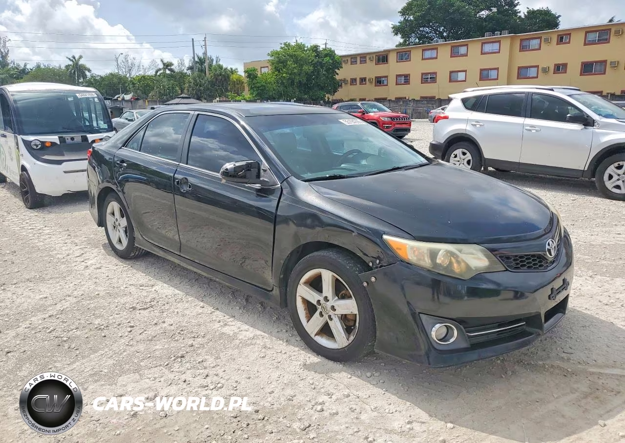 2014 Toyota Camry Se VIN:4T1BF1FK2EU787549 - 4