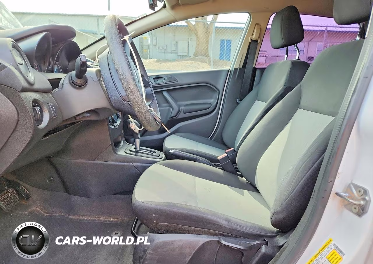 2019 Ford Fiesta S VIN:3FADP4AJ8KM121831 - 7