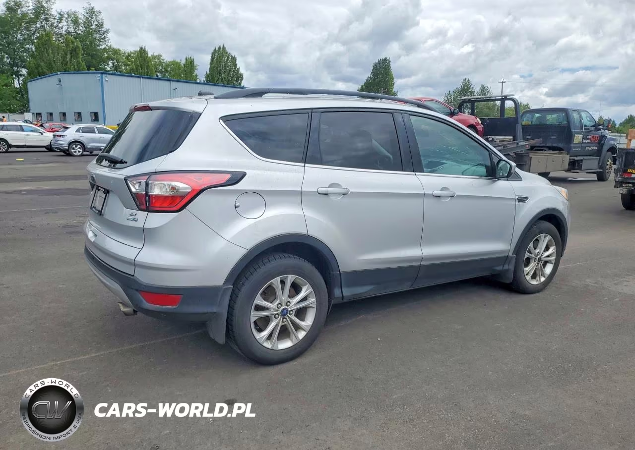 2018 Ford Escape Se VIN:1FMCU9GD0JUA44021 - 3