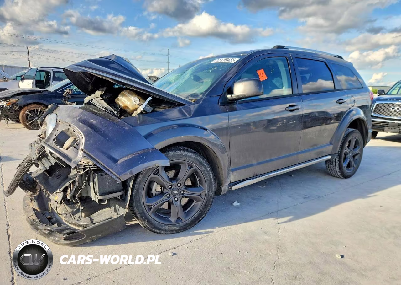 2019 Dodge Journey Crossroad VIN:3C4PDCGG2KT803518 - 1