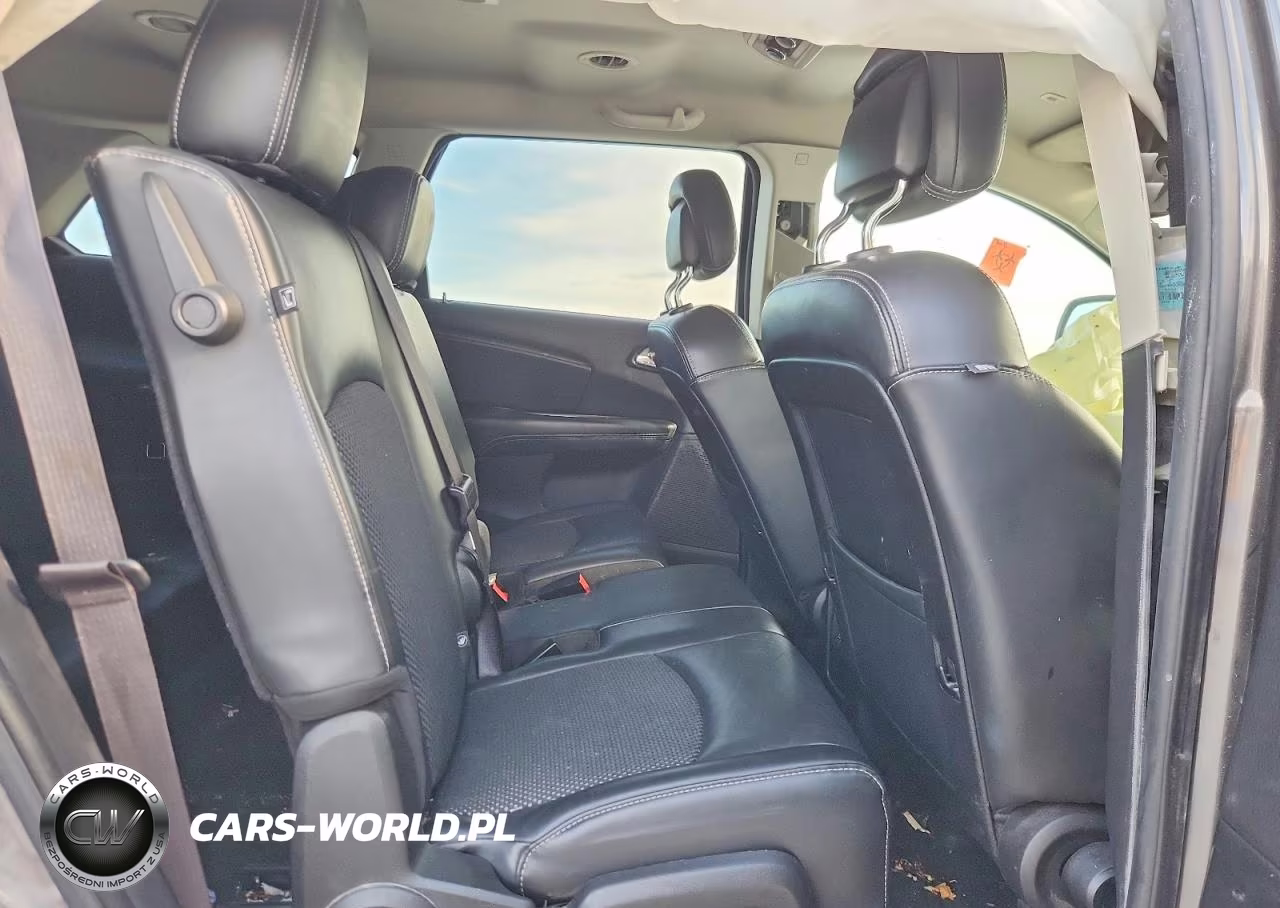 2019 Dodge Journey Crossroad VIN:3C4PDCGG2KT803518 - 11