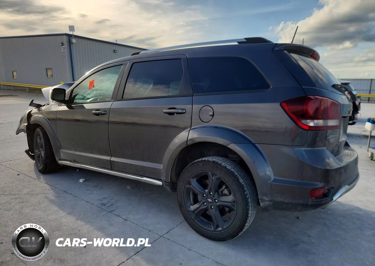 2019 Dodge Journey Crossroad VIN:3C4PDCGG2KT803518 - 2