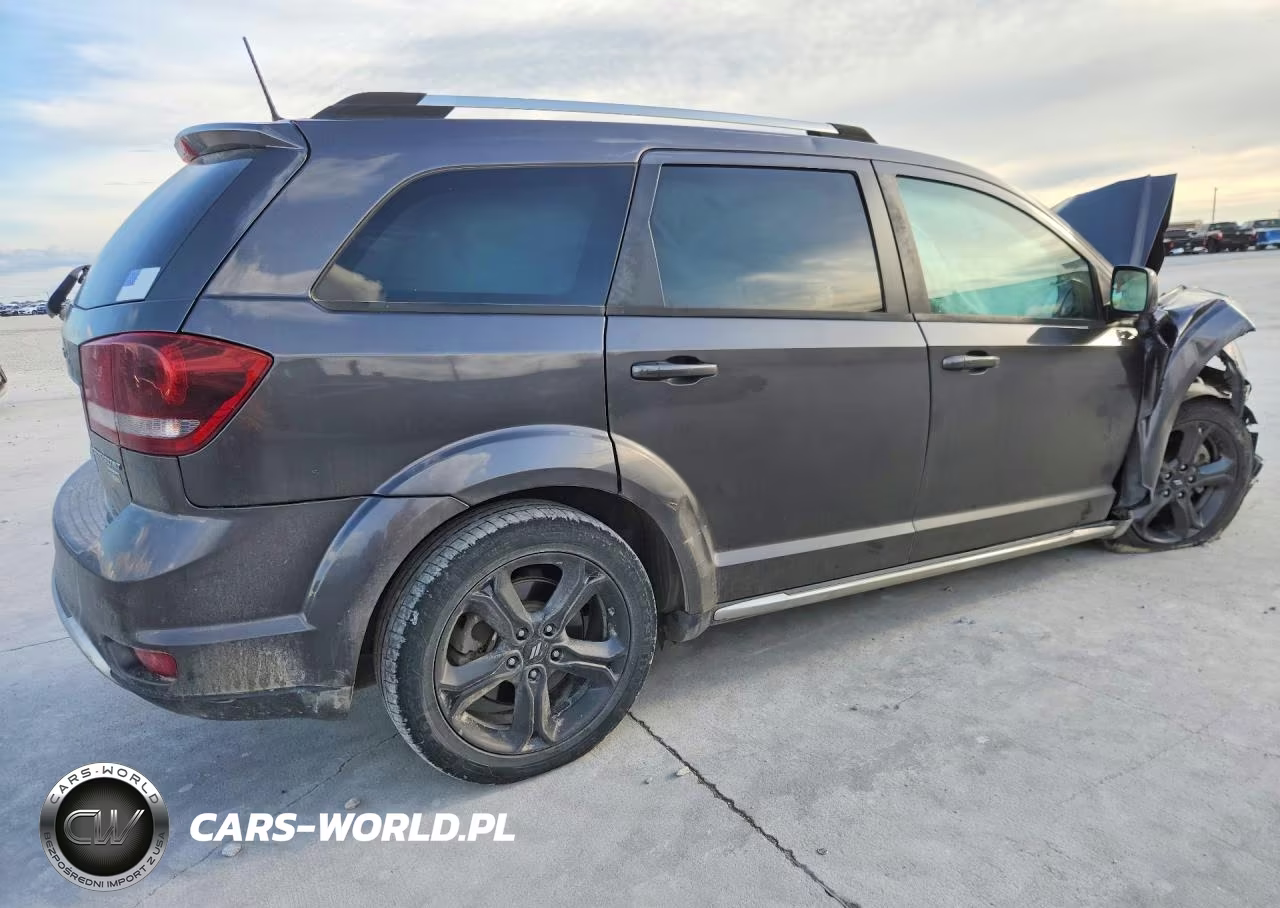 2019 Dodge Journey Crossroad VIN:3C4PDCGG2KT803518 - 3