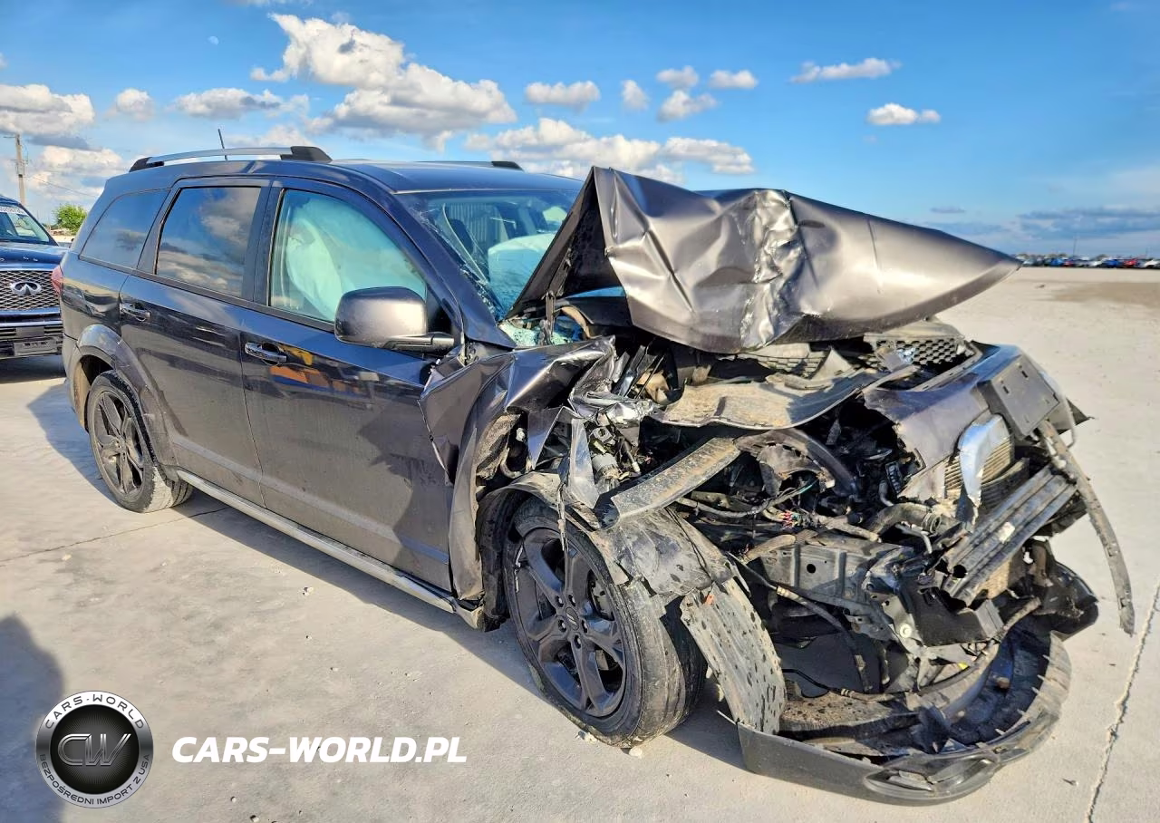 2019 Dodge Journey Crossroad VIN:3C4PDCGG2KT803518 - 4